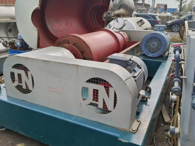 二手离心机 污泥脱水机多少一台 卧螺离心机价格图2