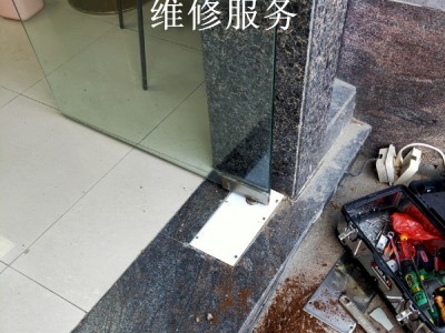 南京玻璃门维修图3