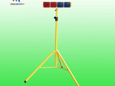 鞍山市一体式太阳能爆闪灯 红蓝警示灯报价图3