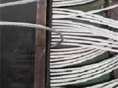 防撕裂耐磨钢丝绳输送带 斗式耐热橡胶皮带 矿用运输带图2