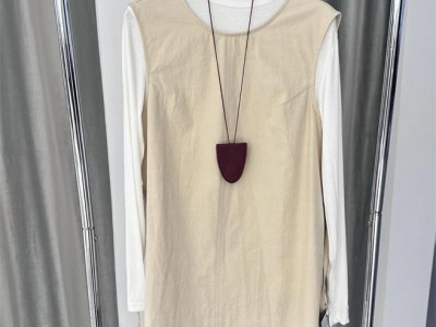 温碧霞自创IRENENA服装无袖收腰韩系小上衣图2