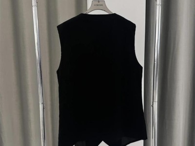 温碧霞自创IRENENA服装亚麻上衣时尚休闲单排扣马甲图3