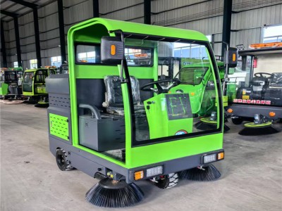 山东厂企环卫电动三轮扫地车电动小型清扫车价格图2