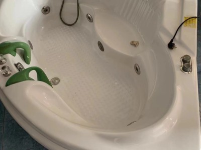 上海浦东锦绣路附近澳金浴缸漏水维修图2