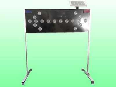 黑色太阳能导向牌 双向太阳能导向灯交通设施厂家图2