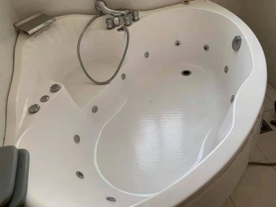 上海HCG和成浴缸维修图3