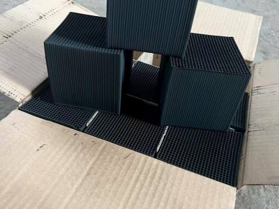 蜂窝活性炭规格齐全，普货，防水，低高碘值，大量现货供应图3